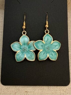 NEW ENAMELED FLOWER EARRINGS-5 COLORS AVAILABLE